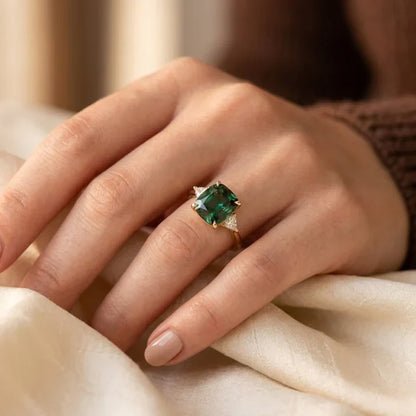 Solitaire kussenring in goud