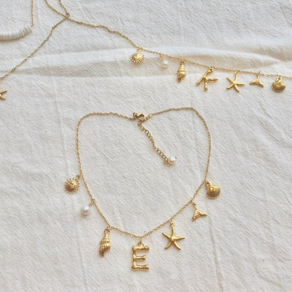 Schelpenketting met letter