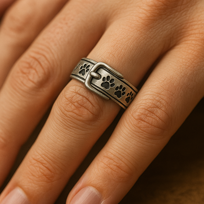 Zoete en elegante halsbandring met hondvormig ontwerp