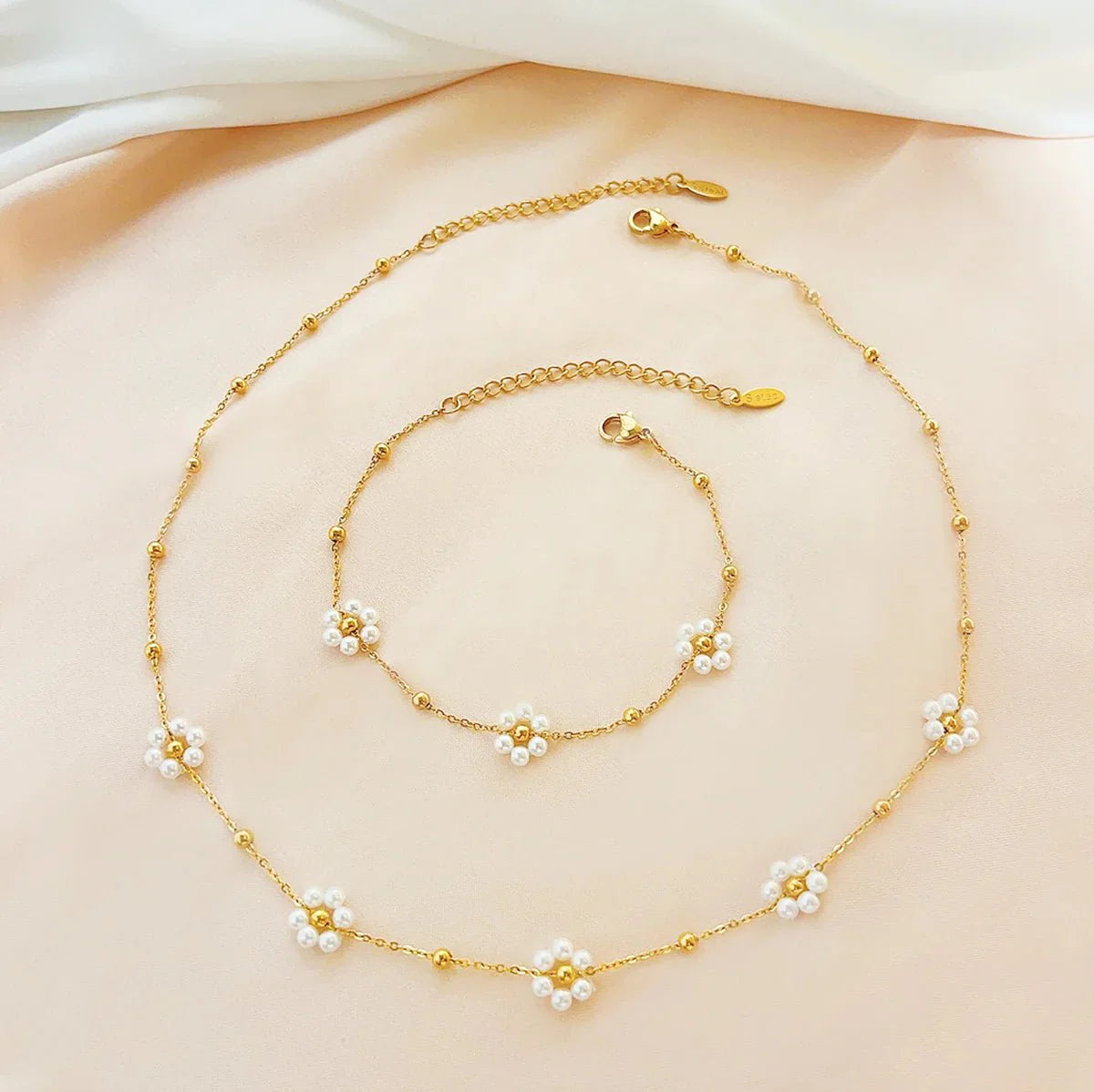 Dainty Daisy Ketting en Armbanden