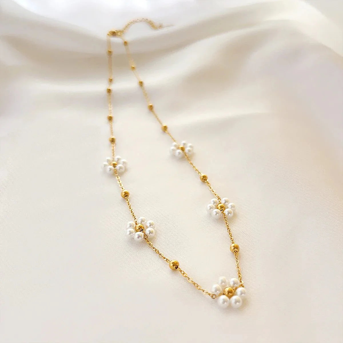 Dainty Daisy Ketting en Armbanden
